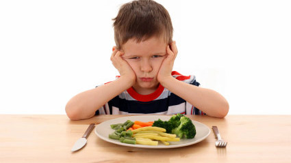 ልጆች ምግብ አልመገበም ብለው ካስቸገሩ የሚከተሉትን 8 ዘዴዎች ይጠቀሙ::